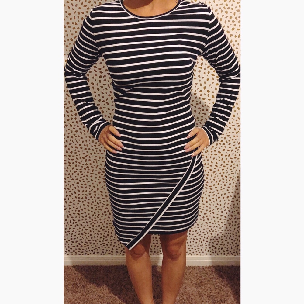 Black & White Striped Bodycon Long Sleeve Dress.